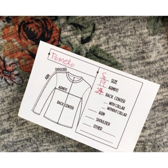 Pomelo Boutique Sweater size Small Gray marled Floral Print twist Knot front - Picture 6 of 6